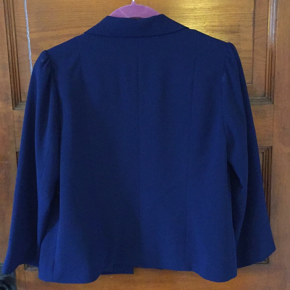 Blazer - Picture 2 of 4